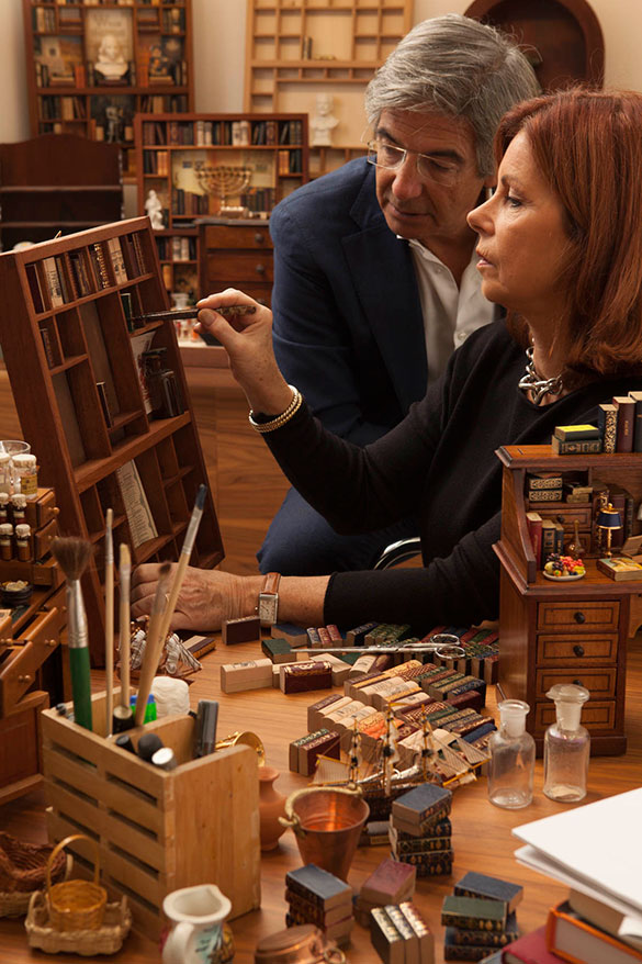 miniature-libraries-making.jpg